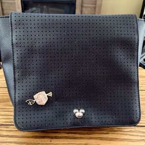 Disney Pin Collecting Purse with exclusive pin